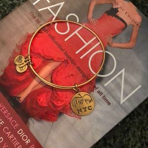 NWOT Alex and Ani NYC Bracelet